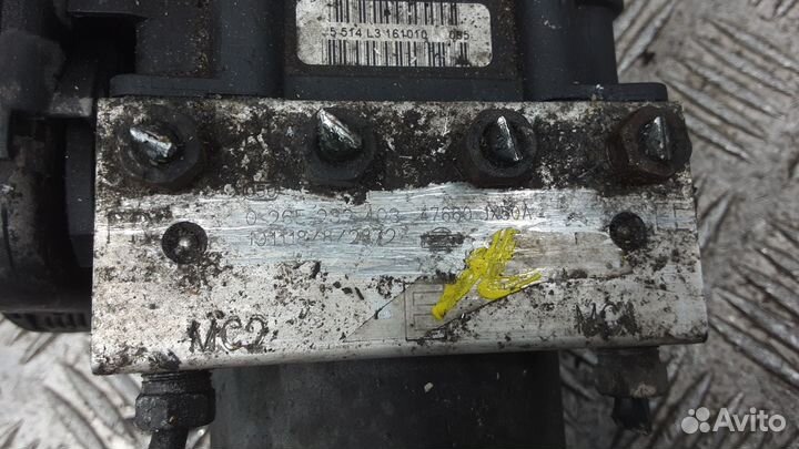 Блок ABS Nissan NV200 2011