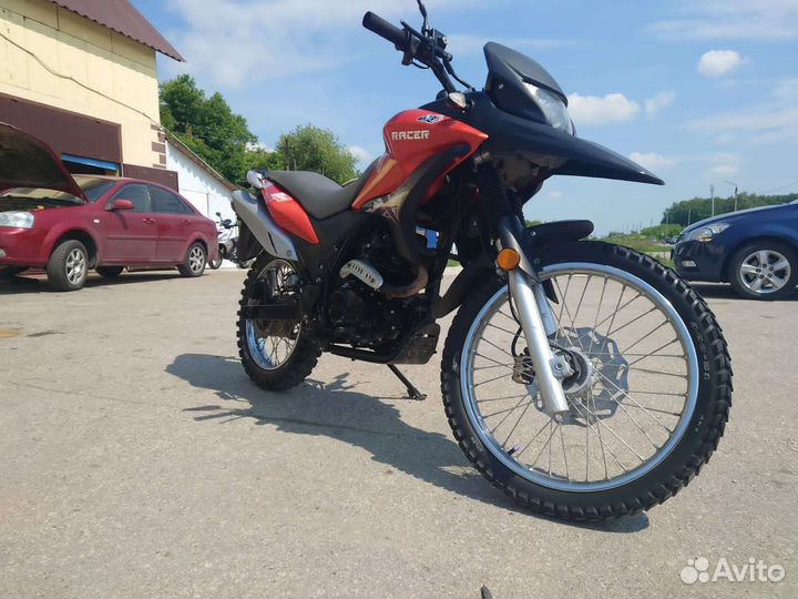 Мотоцикл рейсер 200cc