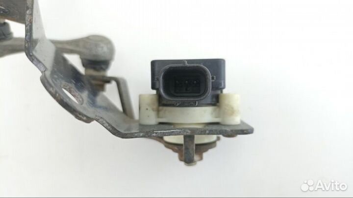 Датчик дорожного просвета задний левый Toyota Rav4