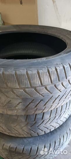 Goodyear UltraGrip Performance 235/55 R19 105