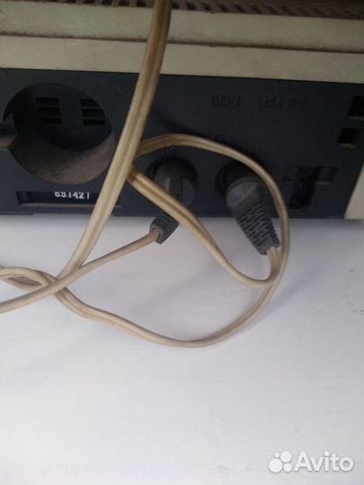 Проигрыватель виниловых пластинок 