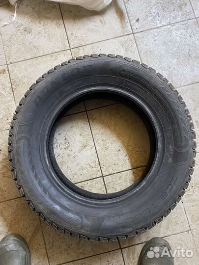 Dunlop Ice Touch 215/65 R16