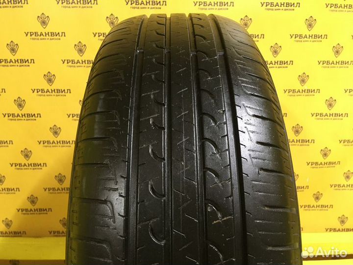 Goodyear EfficientGrip SUV 4x4 215/60 R17 96H
