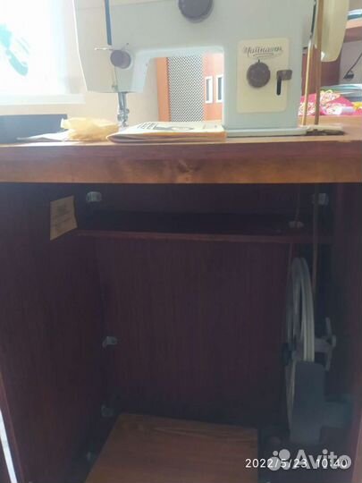 Швейная машинка Чайка 134