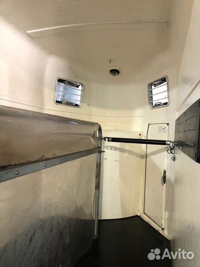 Прицеп boeckmann для 2х лошадей