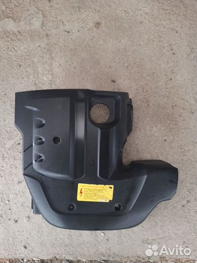 Крышка двигателя chevrolet niva