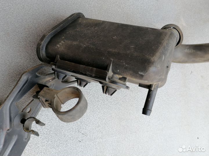 Бачок гур Volkswagen Polo 1994-2002