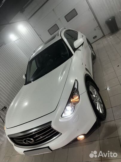 Infiniti QX70 3.7 AT, 2013, 164 000 км