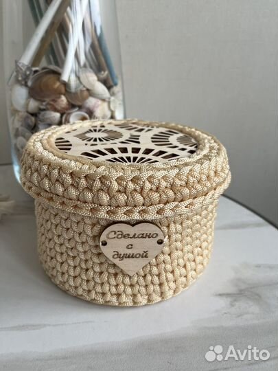 Интерьерная вязаная корзинка из шнура