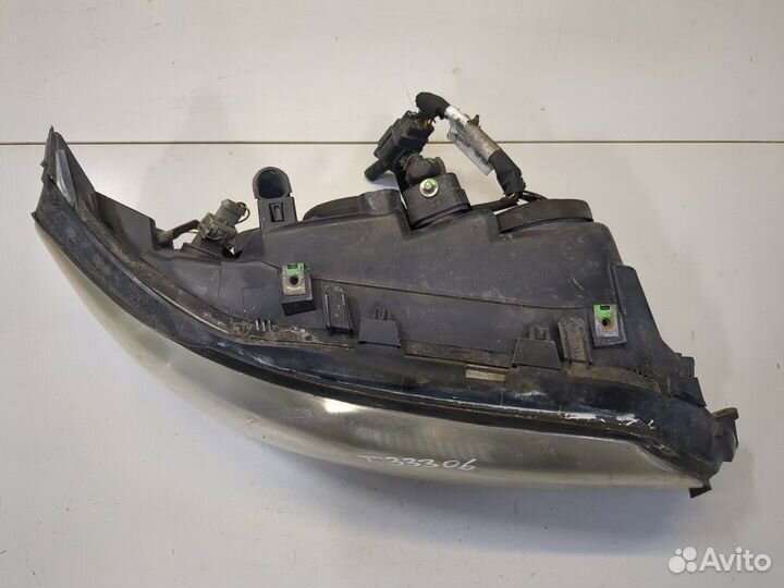 Фара (передняя) Volvo V70, 2005