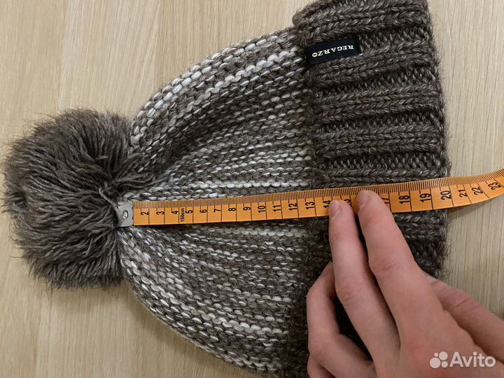 Шапка с помпоном