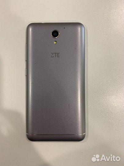 Телефон ZTE
