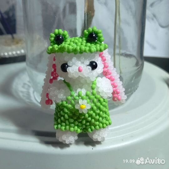 Фигурка зайчика