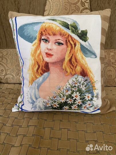 Подушки для дивана