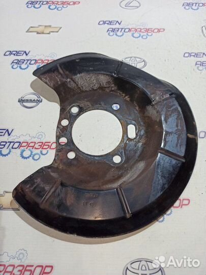 Пыльник тормозного диска задний левый Ford Focus 3