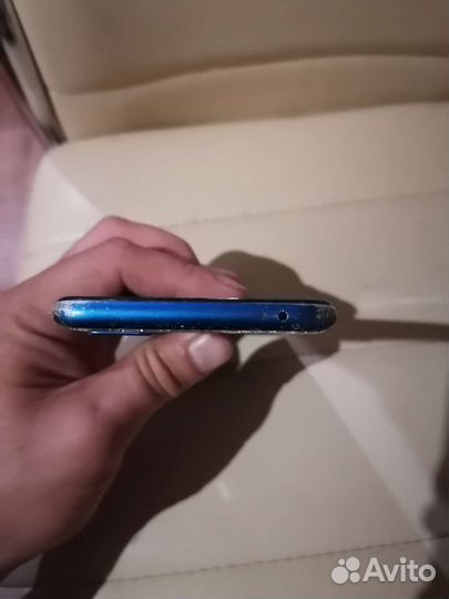 Honor 10i