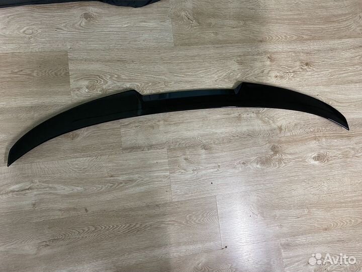 Спойлер для BMW F10 M4 стиль черный глянец