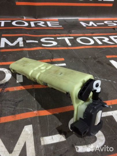 Механизм складывания подголовника Mercedes-Benz