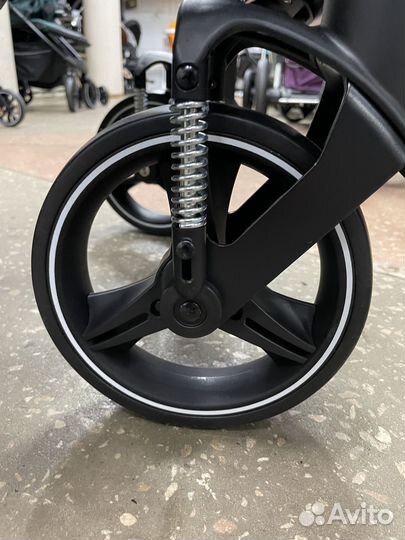 Коляска прогулочная на больших колесах 28,5 см- ве