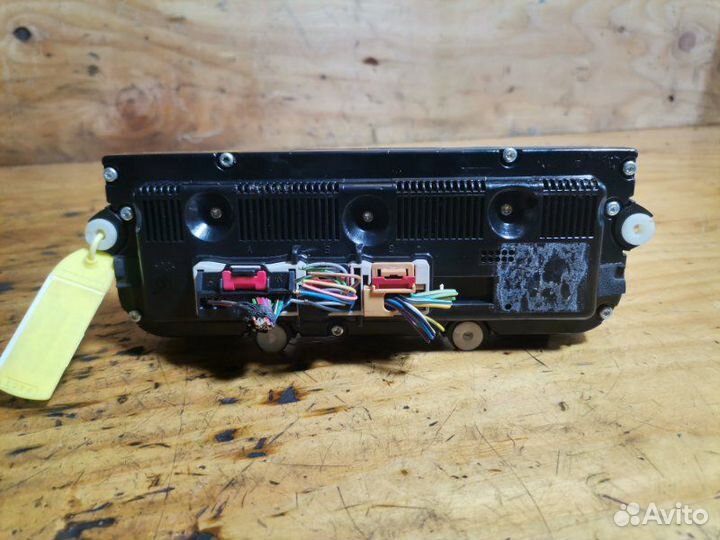 Блок управления климат контролем Volkswagen Passat