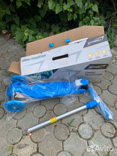 Самокат детский трехколесный новый