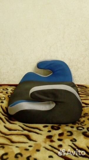 Автомобильное детское кресло (Бустер)