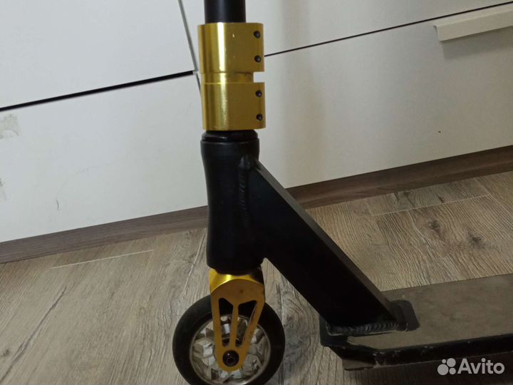 Продам трюковой самокат