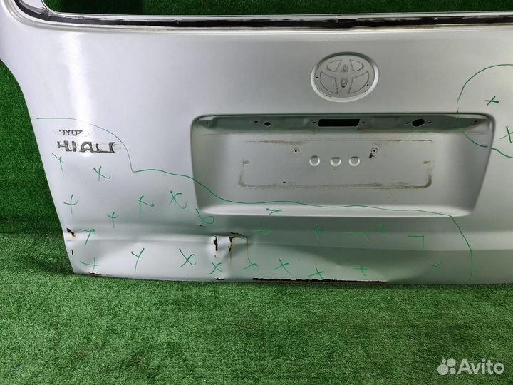 Крышка багажника Toyota Hiace