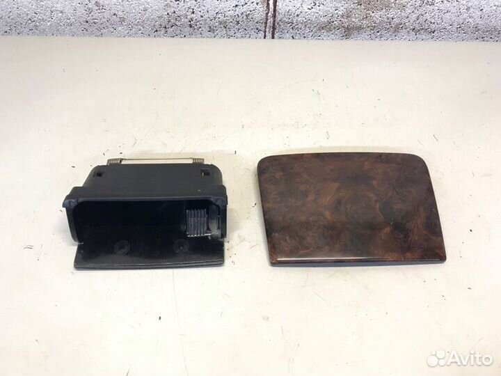 Пепельница Volvo S80 седан 2.5 2004