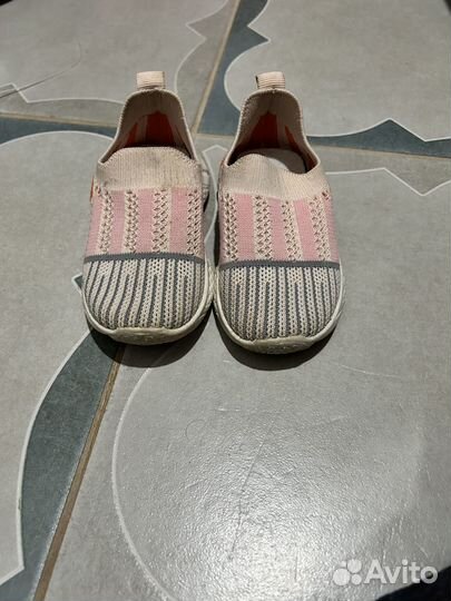 Кроссовки для девочки