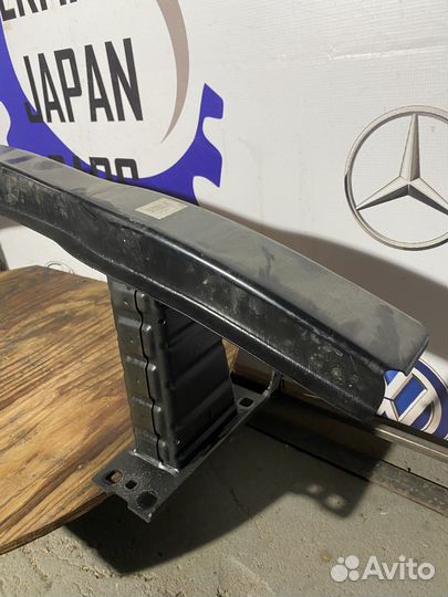 Усилитель переднего бампера BMW E90