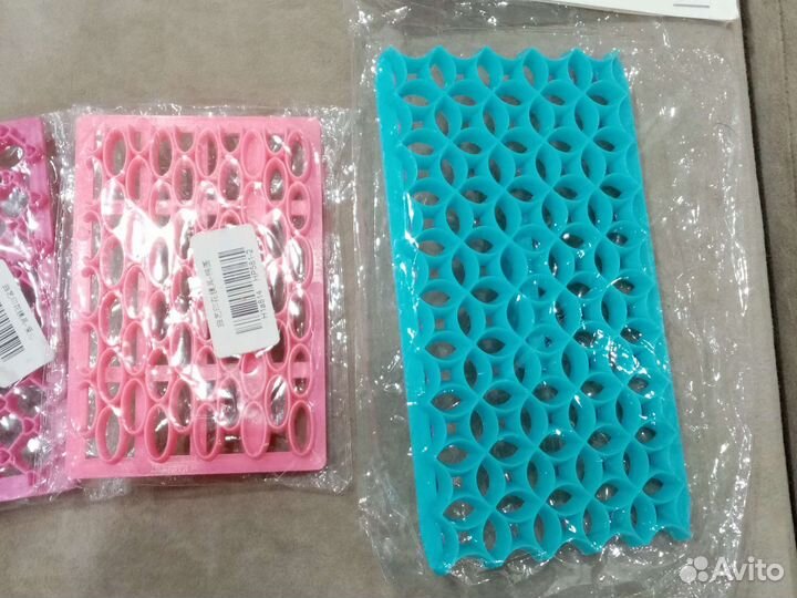 Много форм для кондитера для мастики