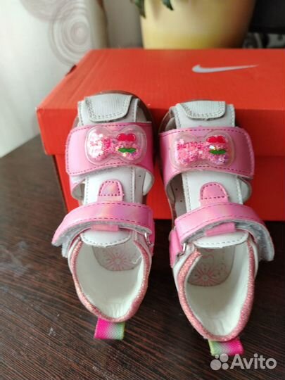 Сандалии для девочки 19 размер