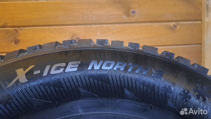 Michelin X-Ice North XIN3 215/65 R16 102