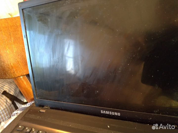 Ноутбук Samsung Intel Core i3 GeForce GT 520MX