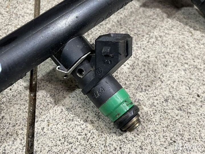 Форсунка инжекторная электрическая Largus 1.6 16V