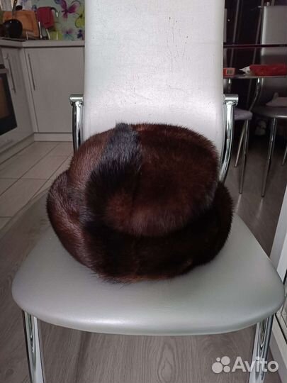 Продам меховую шапку