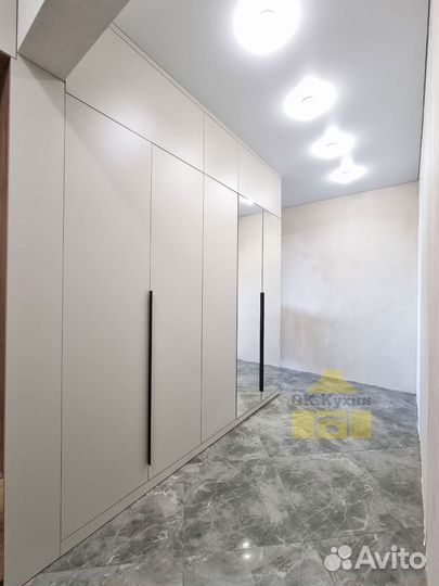 Шкаф распашной