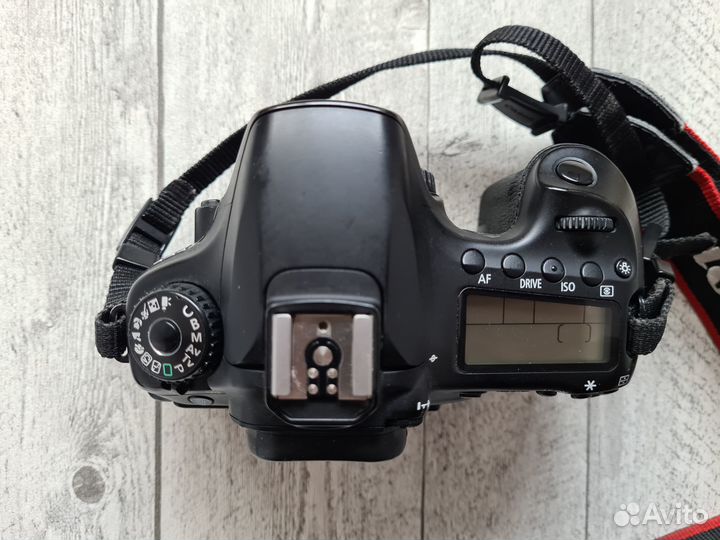 Фотоаппарат Canon EOS 60D Body. В комплекте зарядк