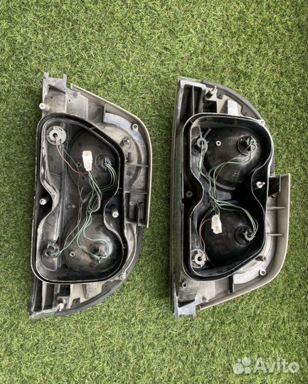 Фонари Nissan Skyline R33 белые