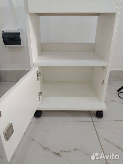 Тележка косметологическая, стеллаж