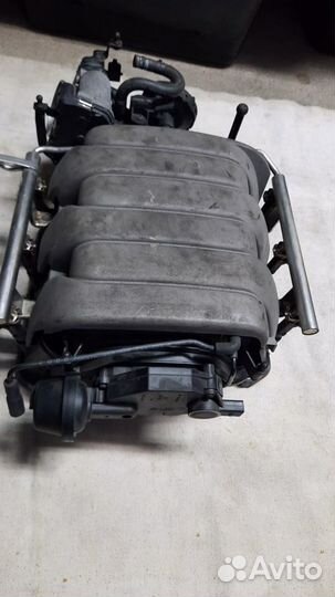 Впускной коллектор двигателя BDW 2.4 Audi A6 C6