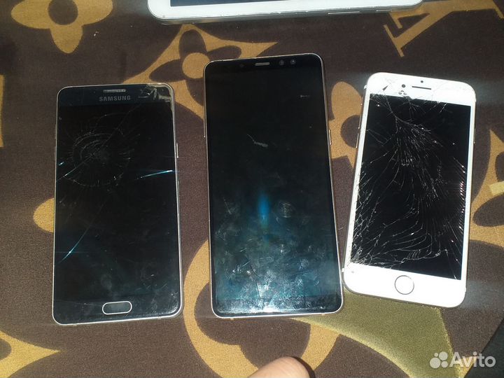 Samsung Galaxy A8+, 6/64 ГБ