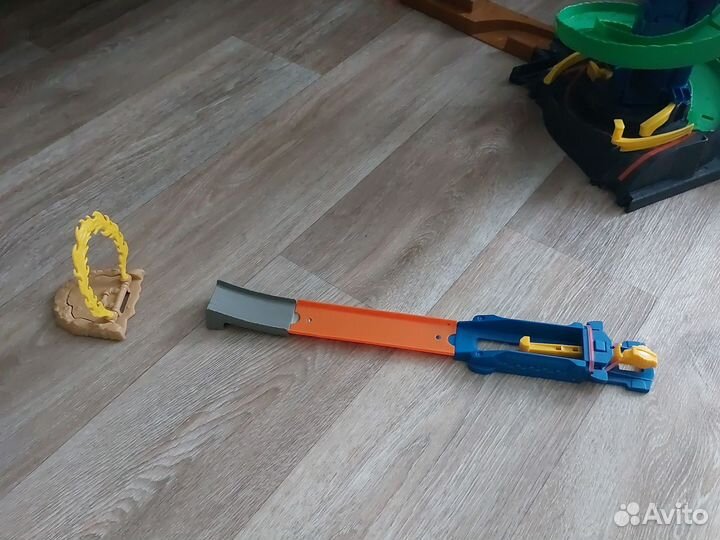 HOT wheels real track jump + набор машин DNN80