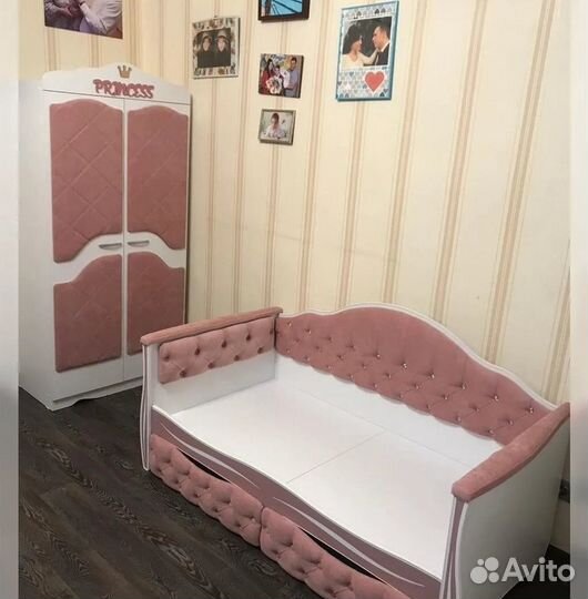 Детский 2-створчатый шкаф с мягким фасадом