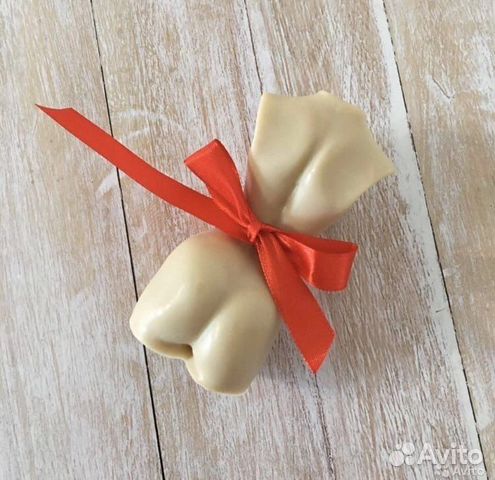 Мыло в форме торса и других частей тела