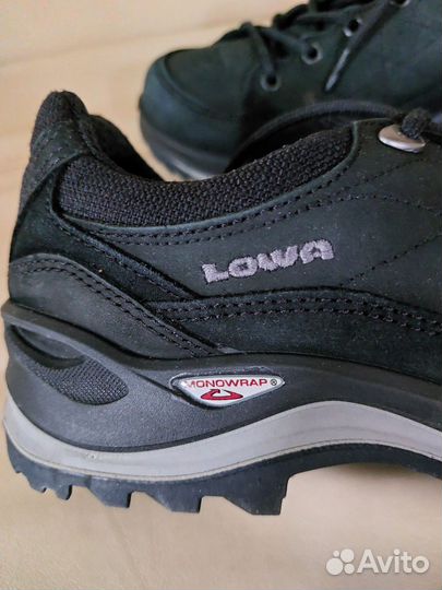 Треккинговые ботинки