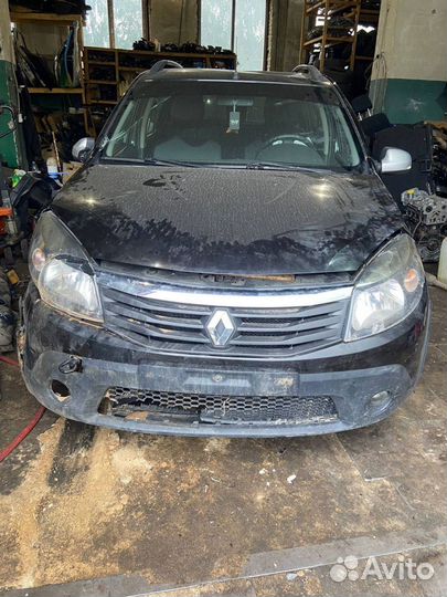 Кузов Renault sandero stepway разбор