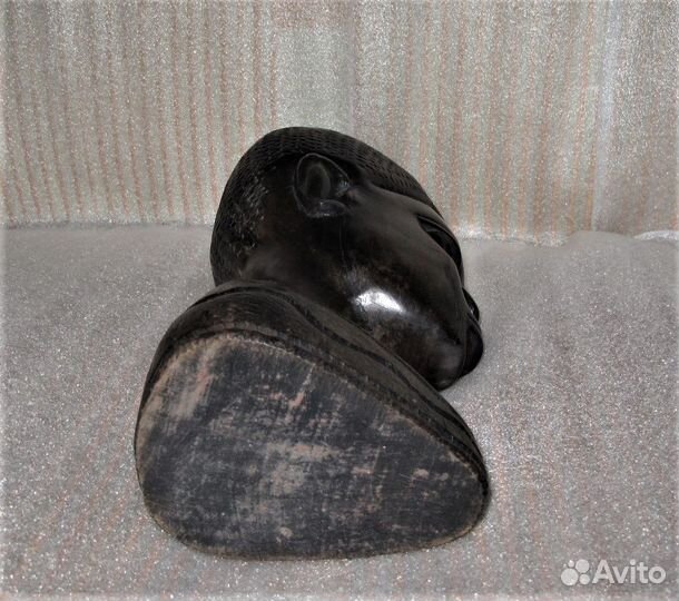 Бюст африканского мальчика из дерево