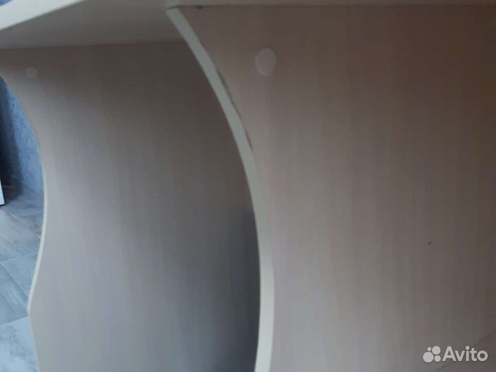 Детский письменный стол